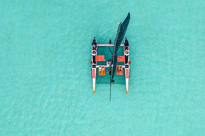 SPORT Catamaran Bora Bora : Sailing Snorkeling & Floating Bar - Key Points