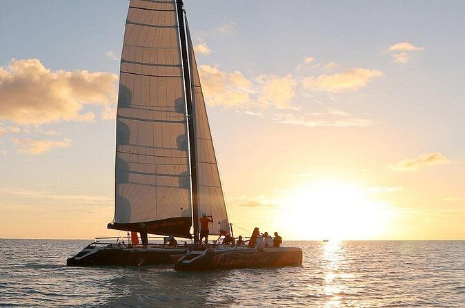 SPORT PRIVATE Catamaran Bora Bora : The Sunset Escape - The Itinerary and Highlights