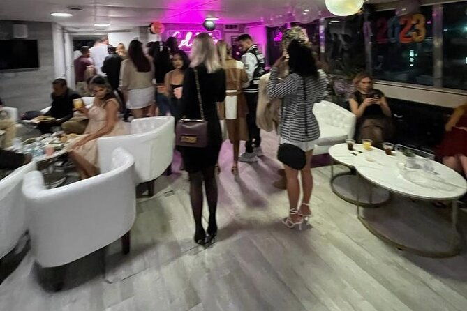 spring-break-boat-party-in-miami