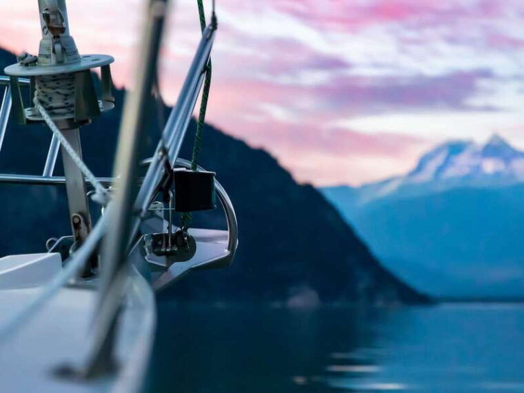 squamish-hands-on-howe-sound-sailing-adventure