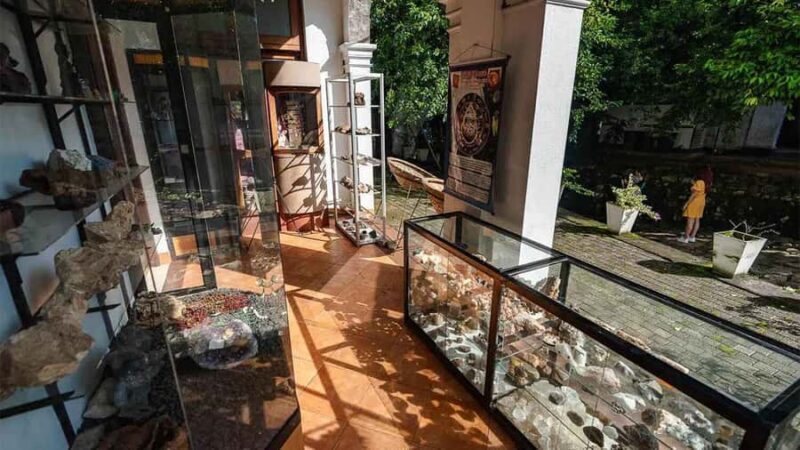 Sri Lanka: 4-Day Gem Tour with Accommodation and Meals - FAQ