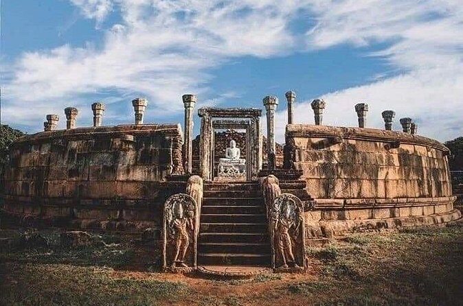 Sri Lanka 5 Day tour Best Nature and Culture include top hotels - Frequently Asked Questions