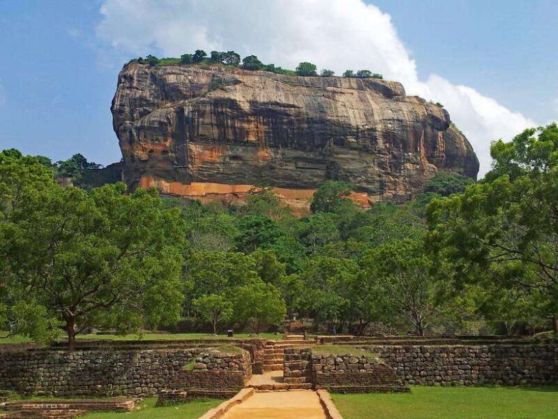 sri-lanka-6-day-tour-beach-stay-wildlife-history-culture
