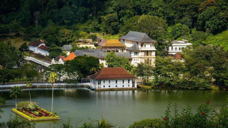 sri-lanka-6-daytour-of-kandy-nuwara-eliya-bentota-colombo