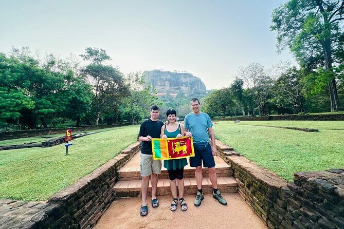 Sri Lanka 8 days Tour with Private Vehicle - FAQ