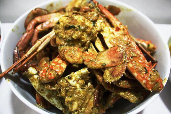 Sri Lankan crab curry feast in a local home, in the heart of Colombo - Key Points