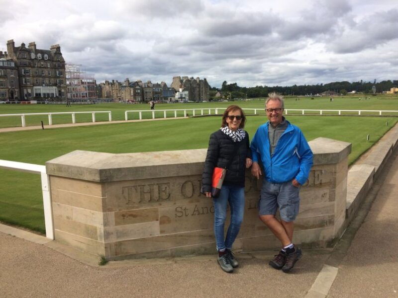 st-andrews-city-highlights-walking-tour-with-cocktail