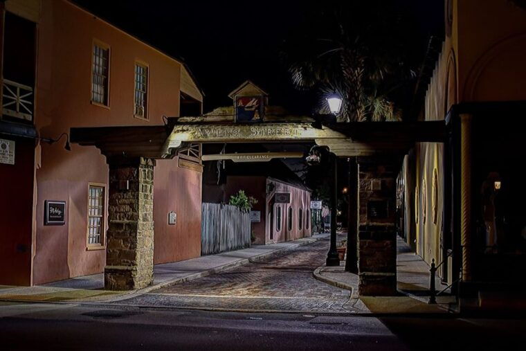 st-augustine-old-city-phantoms-pirates-and-poltergeists