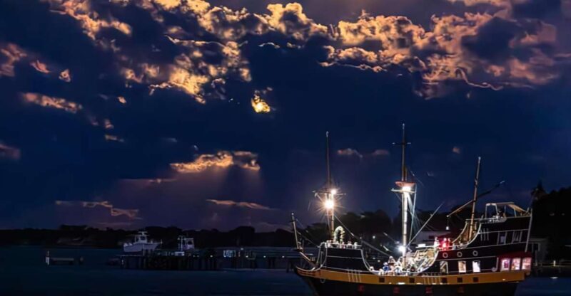 St. Augustine: The Black Raven Rum Runners Pirate Show (21+) - The Experience: What to Expect on the Pirate Ship