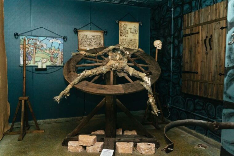 st-augustine-torture-museum-ghost-hunt-tiny-art-tickets