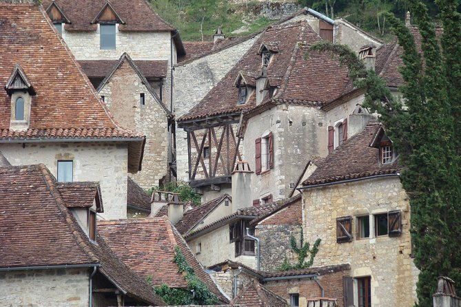 st-cirq-lapopie-and-pech-merle-cavern-tour-from-toulouse