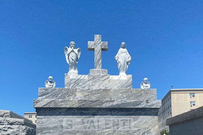 st-louis-cemetery-no-3-walking-tour-2