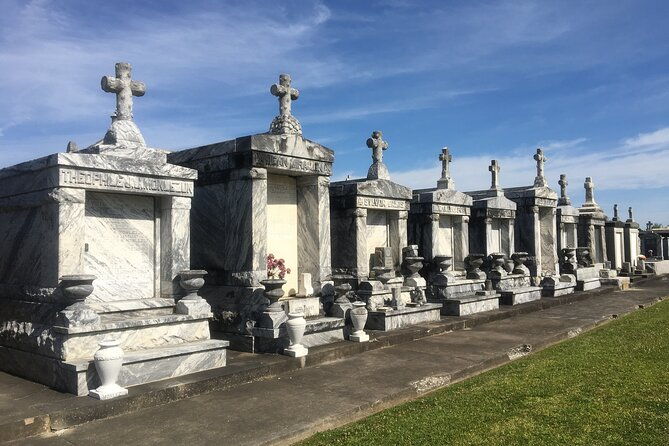 st-louis-cemetery-no-3-walking-tour