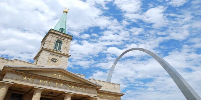 st-louis-guided-tour-with-boat-cruise-and-helicopter-ride