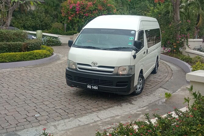 st-lucia-private-airport-transfers-from-uvf-groups-of-4