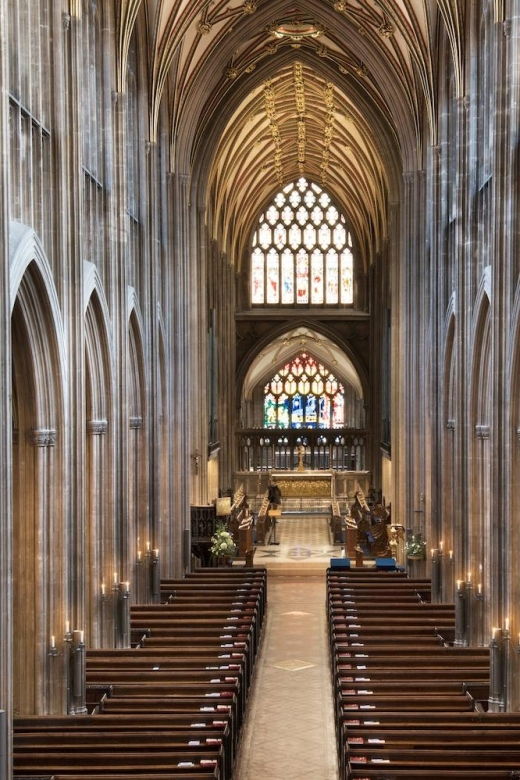 st-mary-redcliffe-church-bristol-guided-tour