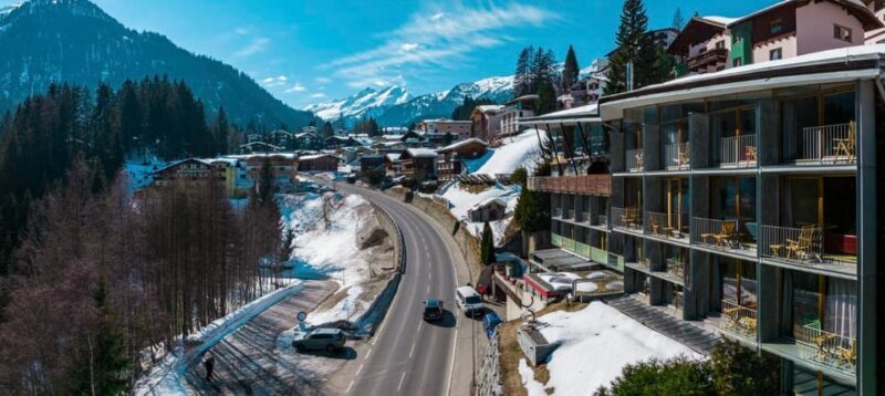St. Moritz: Express Walk with a Local in 60 minutes - Who Will Enjoy This Tour?
