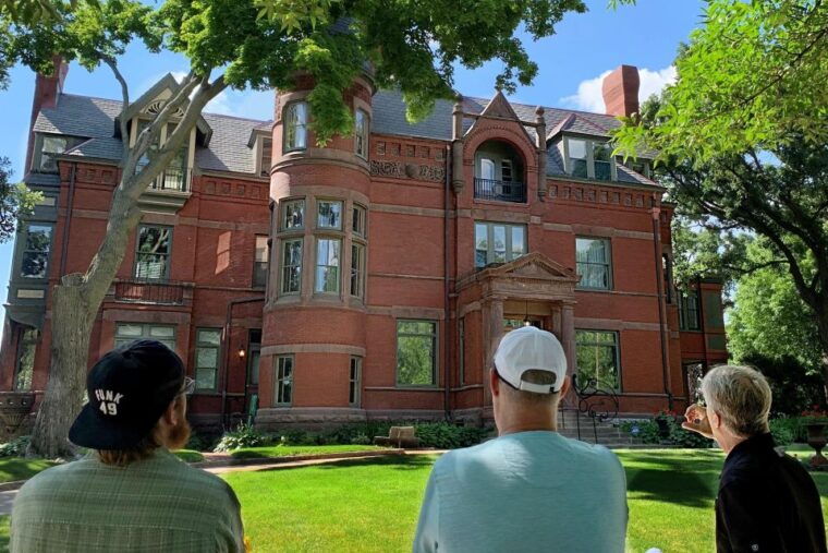 st-paul-private-walking-tour-summit-ave-victorian-homes