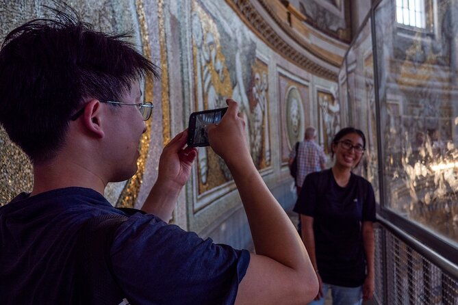 st-peters-basilica-with-dome-climb-and-crypts-small-group-tour