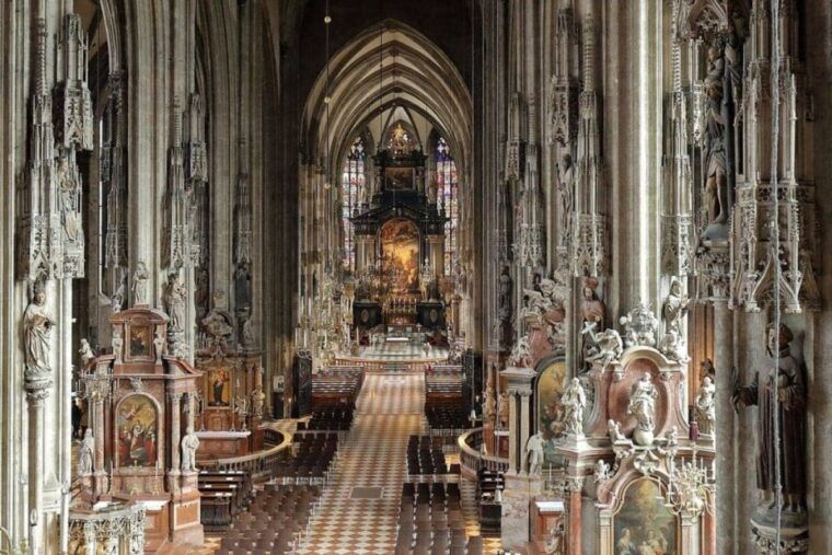 st-stephens-cathedral-top-churches-of-vienna-old-town-tour