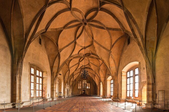 st-vitus-cathedral-and-prague-castle-private-walking-tour