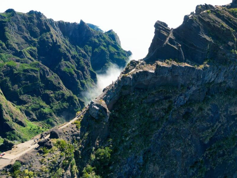stairway-to-heaven-pico-do-areeiro-in-madeira-island-2