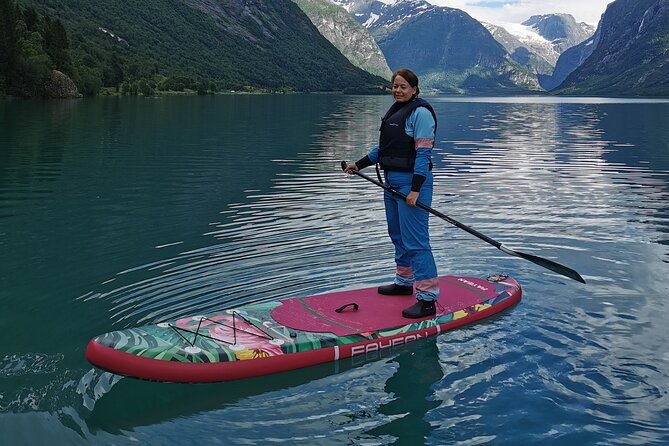 stand-up-paddleboard-adventure-in-leangbukta