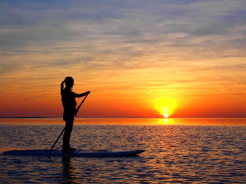 stand-up-paddleboard-beautiful-sunset-and-magic-hour-tour