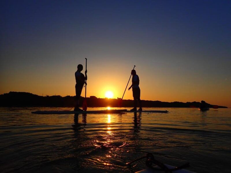 stand-up-paddleboard-beautiful-sunset-and-magic-hour-tour