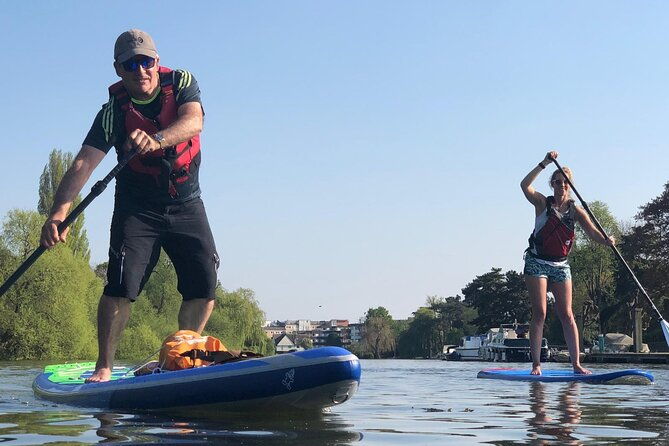 stand-up-paddleboarding-on-the-beautiful-thames-at-richmond