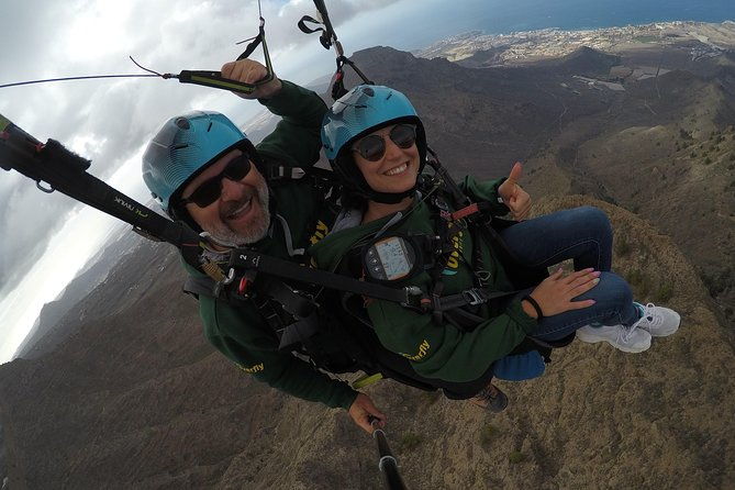 standard-paragliding-tandem-flight-over-adeje-tenerife-south