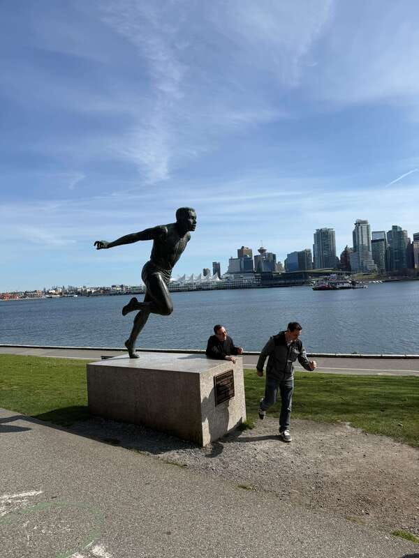 stanley-park-car-tour-comfortcheaper-than-bike-rental-tour