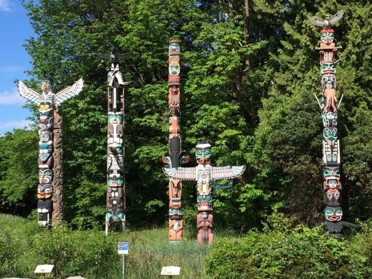 stanley-park-downtown-vancouver-bike-tours