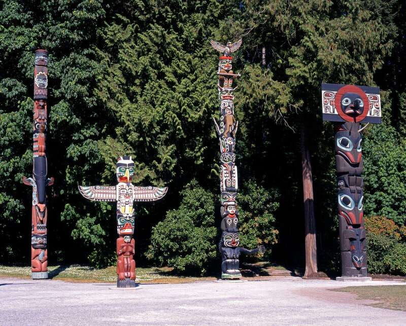 stanley-park-to-totem-poles-vancouvers-scenic-walk