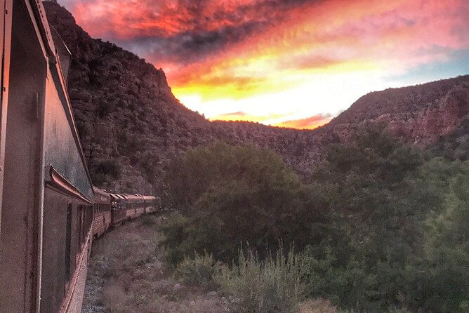 starlight-ride-on-verde-canyon-railroad
