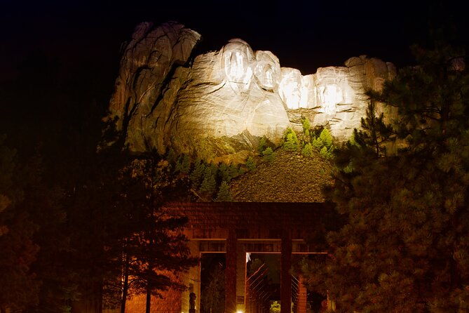 stars-stripes-mount-rushmore-night-ceremony