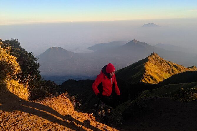 Start from Yogyakarta Mount Merbabu Shared Guided Tour - Detailed Review of the Mount Merbabu Guided Tour