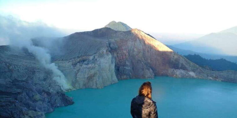 start-surabaya-or-malang-tumpak-sewu-bromo-ijen-3-days