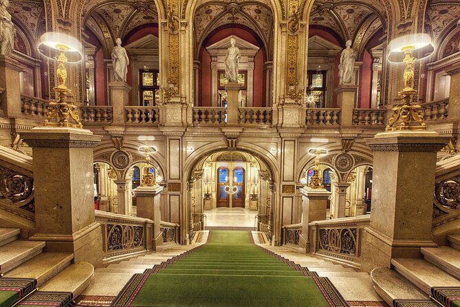 state-opera-private-guided-tour-tickets-included-4