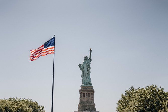 statue-of-liberty-and-ellis-island-guided-tour-with-ferry