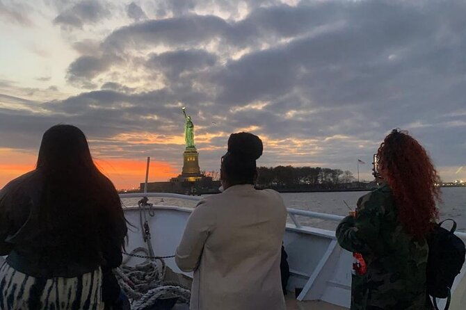 statue-of-liberty-and-ellis-island-sunset-cruise-in-new-york