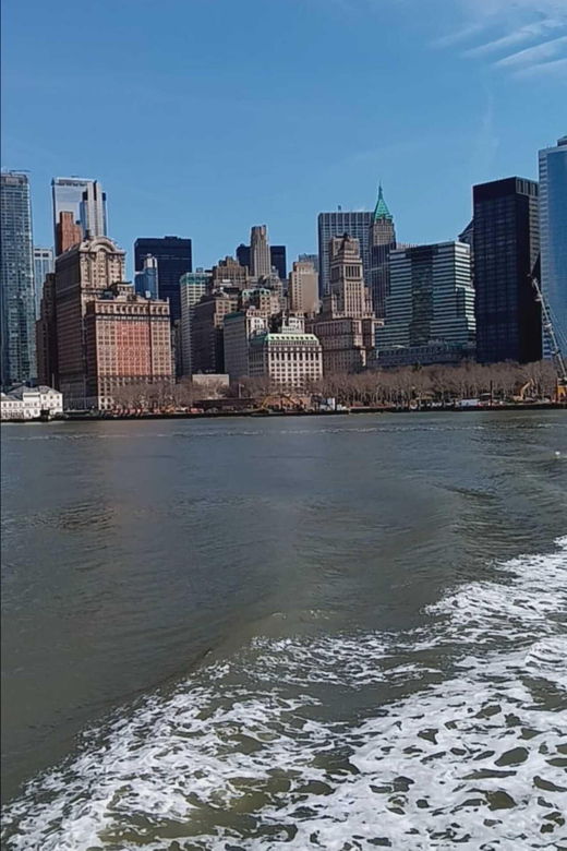 statue-of-liberty-and-ellis-island-tour