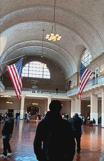 statue-of-liberty-and-ellis-island-tour