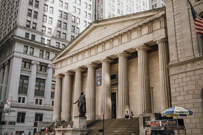 statue-of-liberty-and-wall-street-highlights-tour-in-new-york