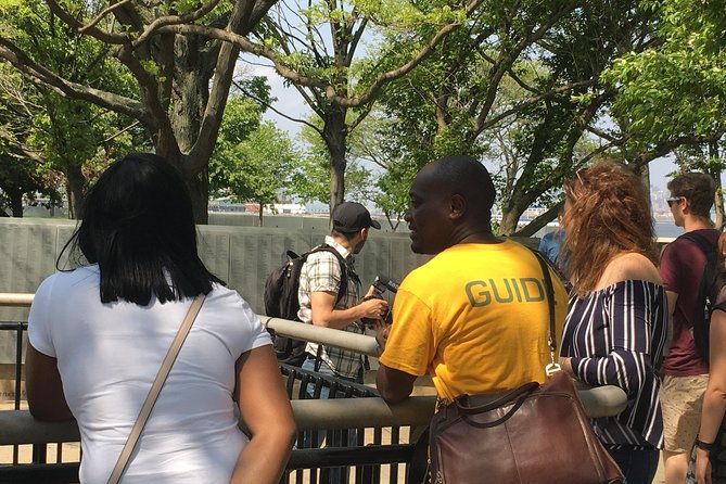 statue-of-liberty-ellis-island-and-9-11-memorial-guided-tour-2