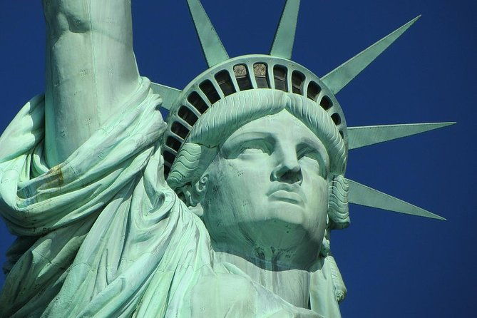 statue-of-liberty-ellis-island-and-9-11-memorial-guided-tour
