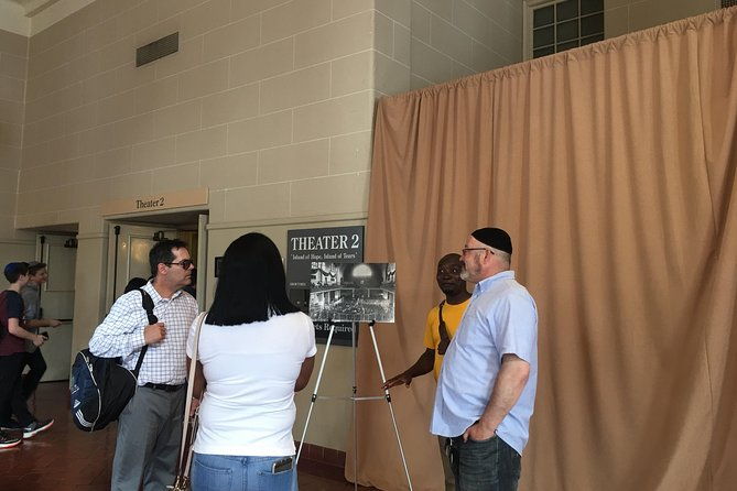 statue-of-liberty-ellis-island-and-9-11-memorial-guided-tour