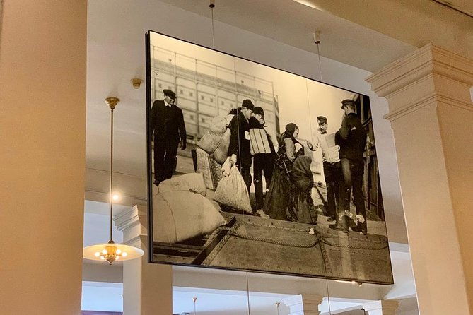 statue-of-liberty-ellis-island-exclusive-guided-tour