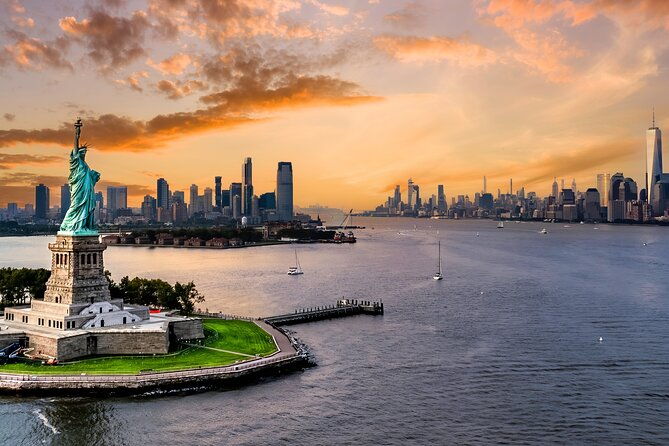 statue-of-liberty-empire-state-building-5-hour-tour-by-car