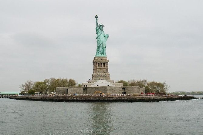 statue-of-liberty-roundtrip-ferry-ticket